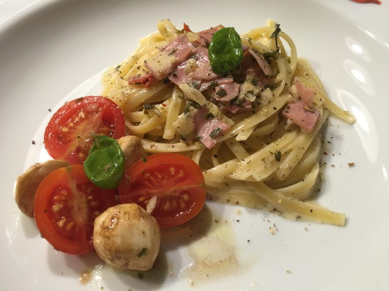 Bandnudeln mit Schinken Sahne Sauce Rezept | Chilirezept.de