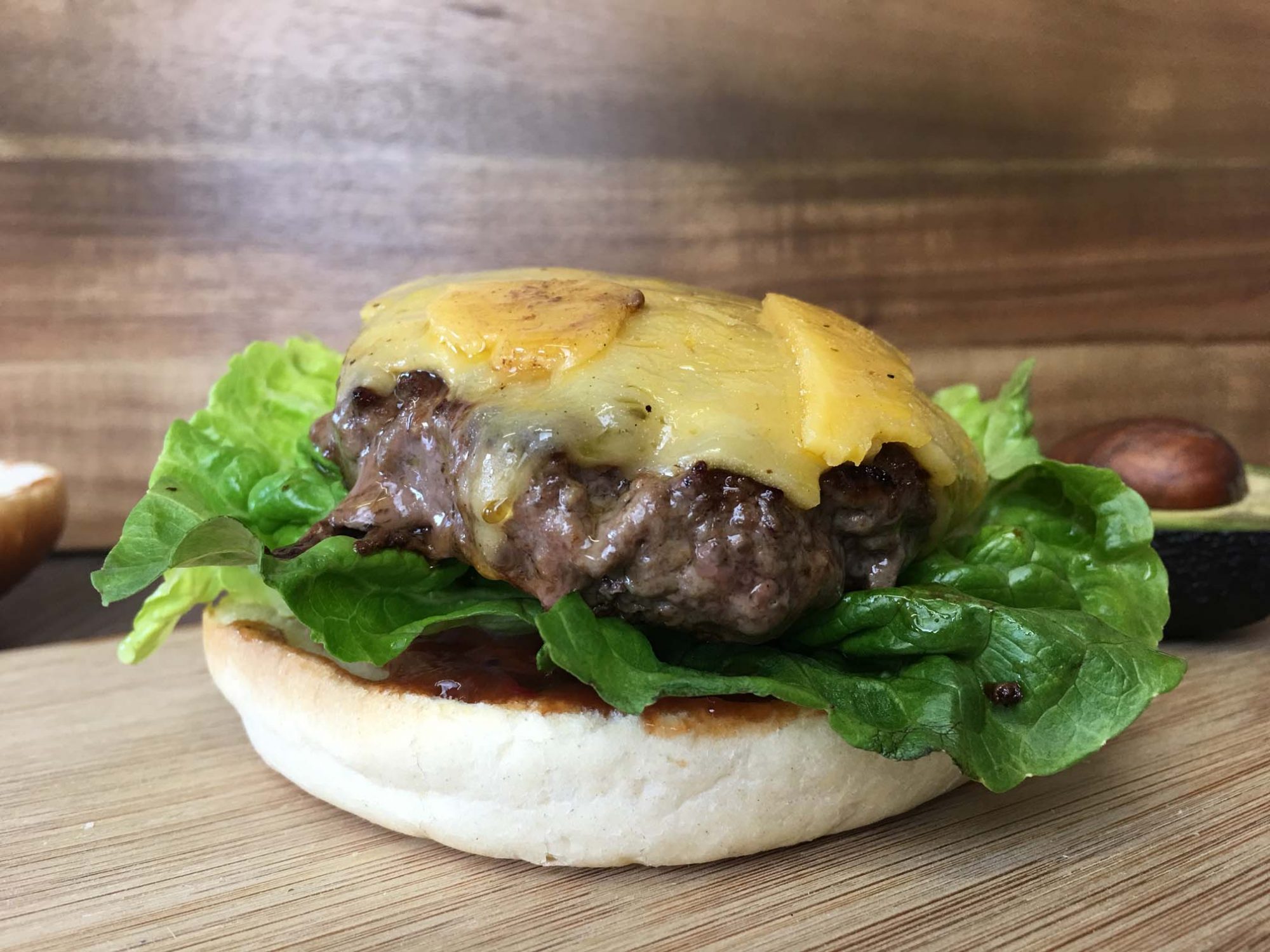 Avocado Burger Mit Speck Und Cheddar | Rezept | Chilirezept.de