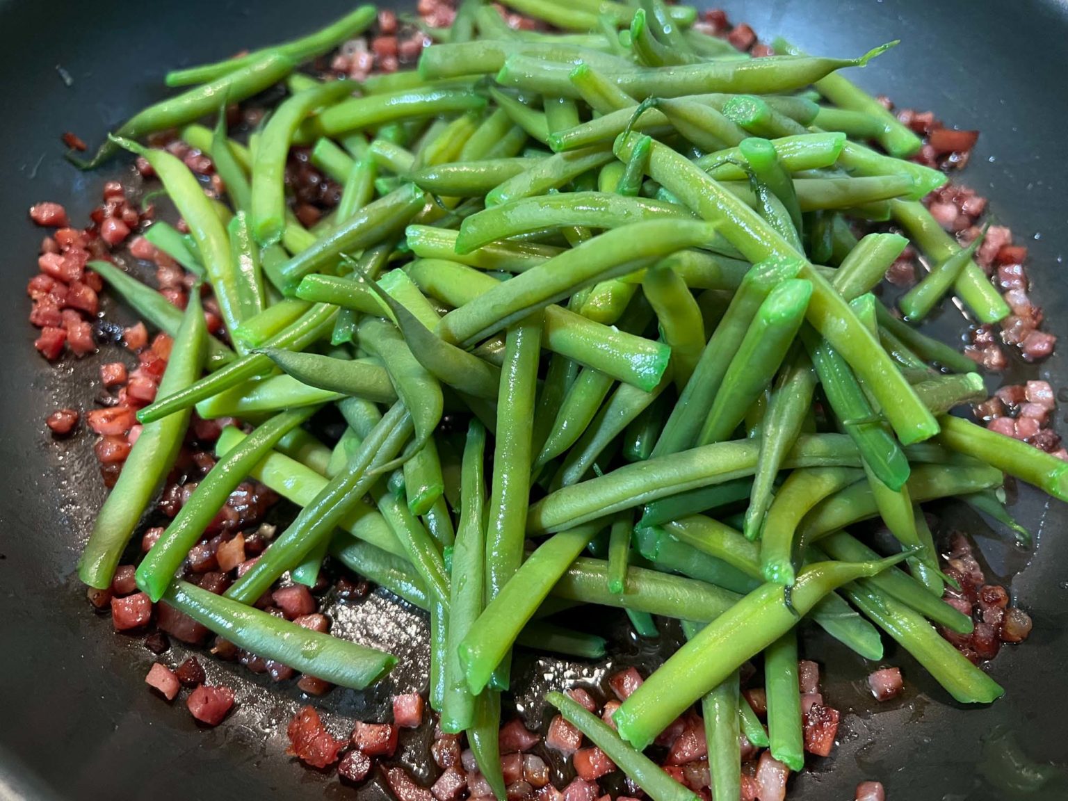 Grüne Bohnen mit Speck Rezept | Chilirezept.de